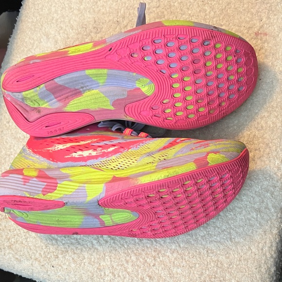 Vibrant Pink and Orange Running Shoes - Picture 4 of 4